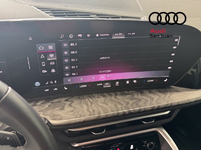 Used 2025 Audi Q5 Premium w/ Convenience Package AWD/4WD image 15