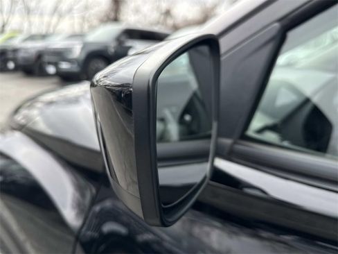 Used 2023 Nissan Kicks SV image 19