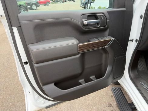 Used 2021 Chevrolet Silverado 1500 LT AWD/4WD image 22