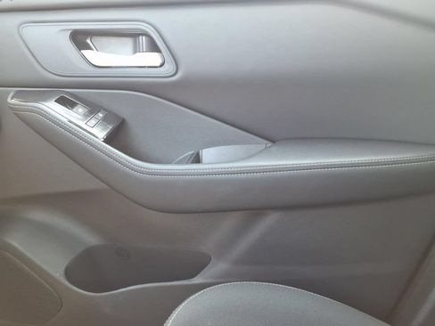 Used 2026 Nissan Rogue SV w/ Cold Weather Package FWD image 23