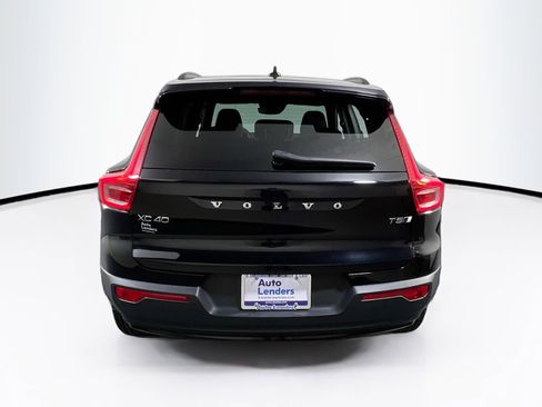 Used 2022 Volvo XC40 T5 R-Design w/ Advanced Package image 6