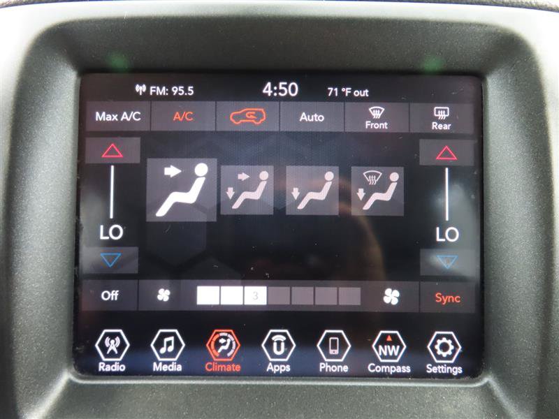 Used 2020 Jeep Compass Trailhawk AWD/4WD image 31