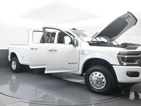New 2025 RAM 3500 Longhorn w/ Max Tow Package image 84