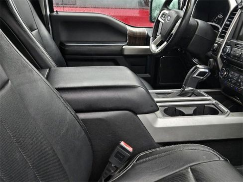 Used 2018 Ford F150 Lariat w/ Equipment Group 501A Mid image 7