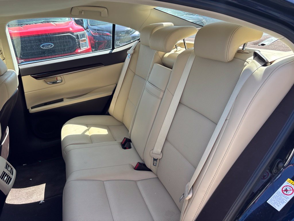 Used 2016 Lexus ES 350 w/ Premium Package w/Wood Trim FWD image 12