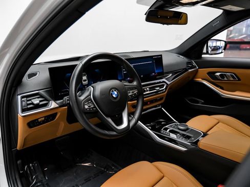 Used 2023 BMW 330i Sedan w/ Premium Package RWD image 5