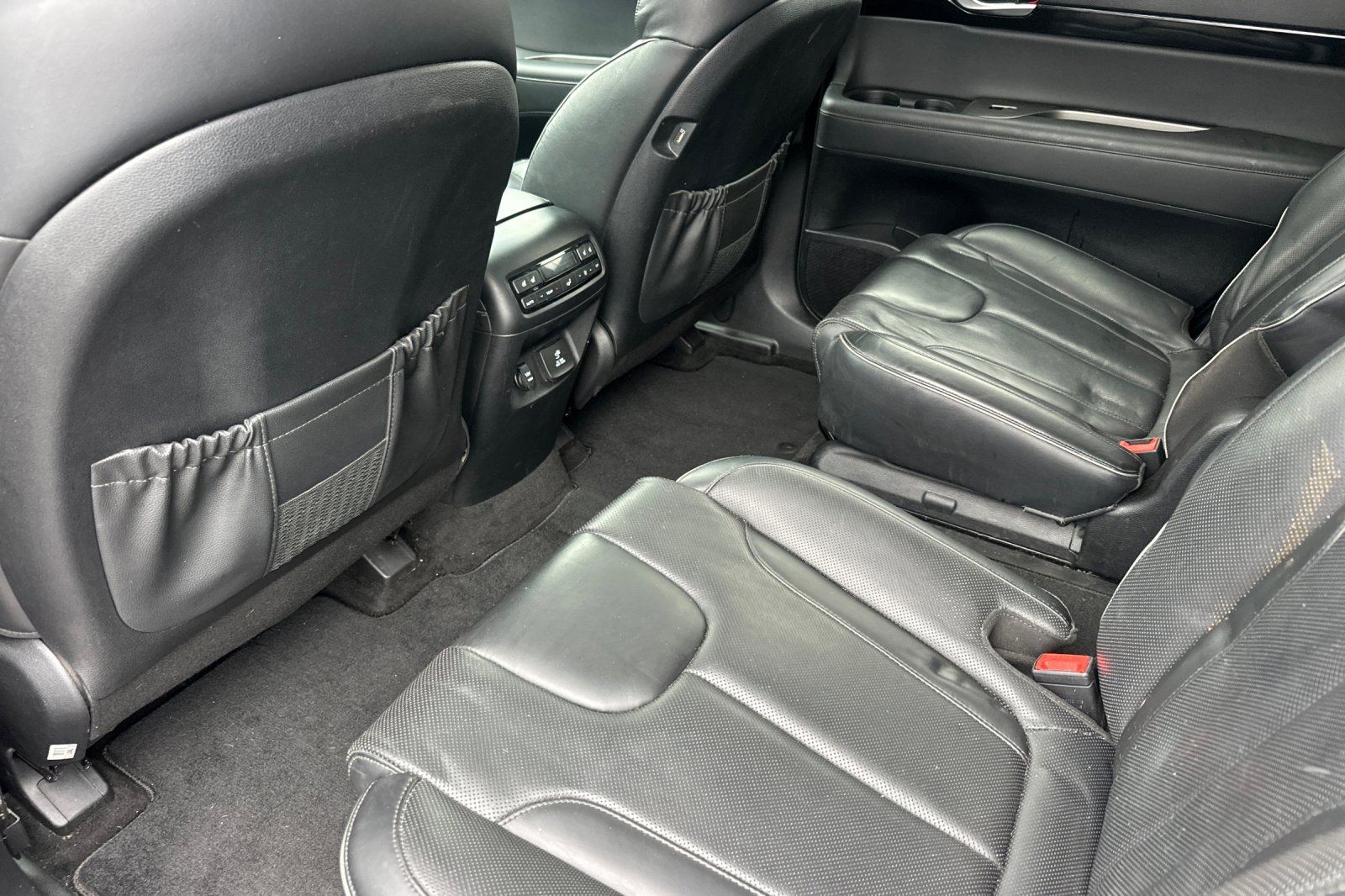 Used 2022 Hyundai Palisade Limited AWD/4WD image 14