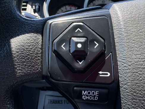 Used 2015 Toyota Tacoma 4x4 Access Cab image 13