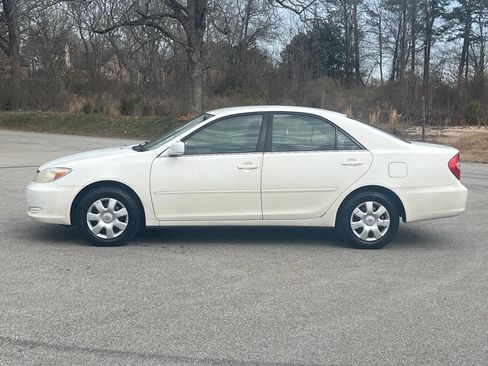 Used 2004 Toyota Camry LE image 4