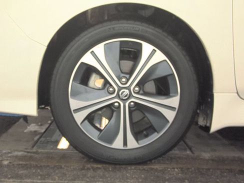 Used 2020 Nissan Leaf SL Plus w/ Protection Package FWD image 10