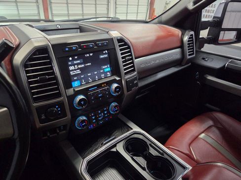 Used 2019 Ford F350 Platinum w/ Platinum Ultimate Package image 53