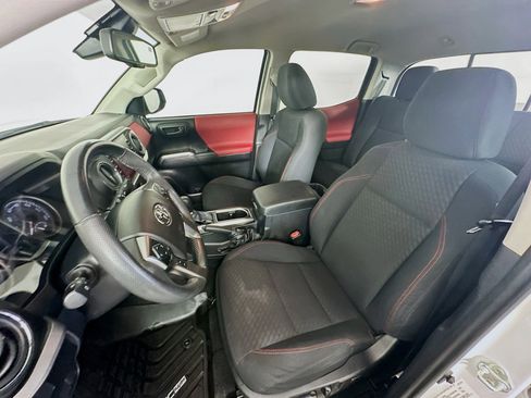 Used 2021 Toyota Tacoma SR5 image 13