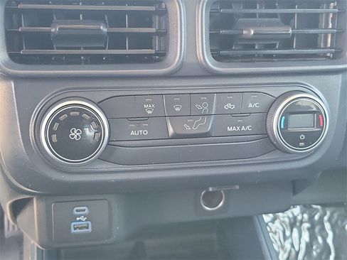 Used 2022 Ford Maverick XL image 18