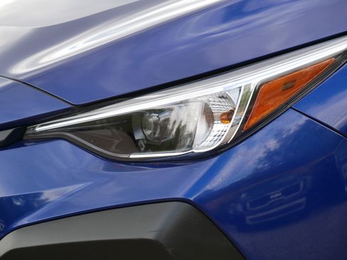 Used 2024 Subaru Crosstrek 2.0i AWD/4WD image 16