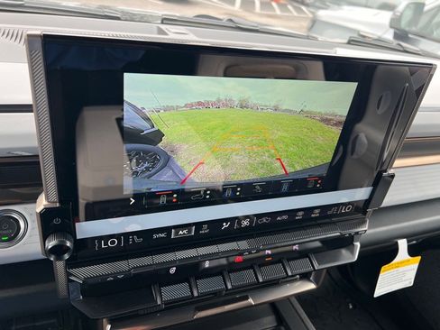 New 2025 GMC Hummer EV 2X image 6