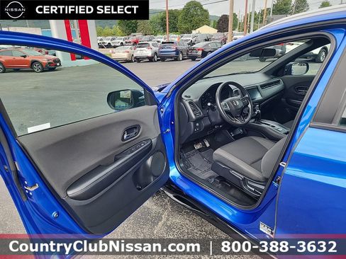 Used 2020 Honda HR-V Sport image 10