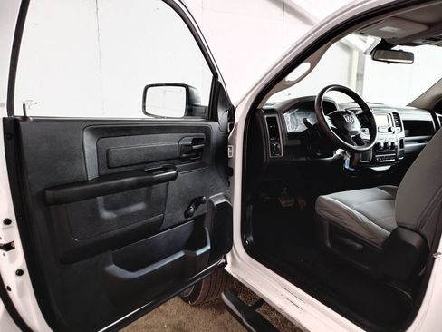 Used 2016 RAM 2500 Tradesman w/ Popular Equipment Group RWD image 16