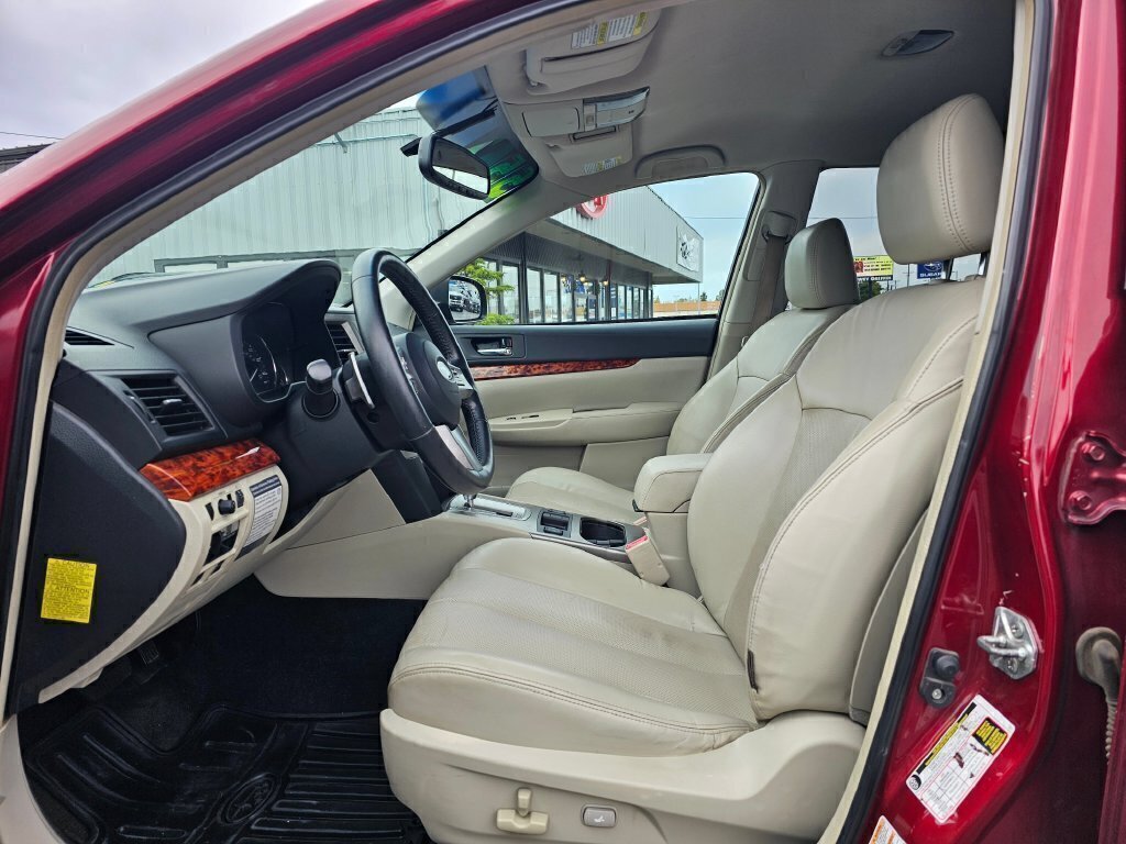 Used 2011 Subaru Outback 2.5i Limited AWD/4WD image 22