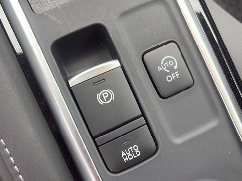 New 2026 Nissan Pathfinder SV image 29