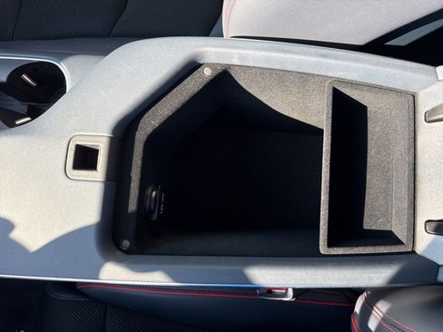 Used 2024 Genesis GV70 2.5T w/ Sport Prestige Package image 29