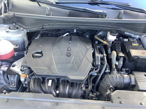 Used 2023 Kia Sportage LX image 8