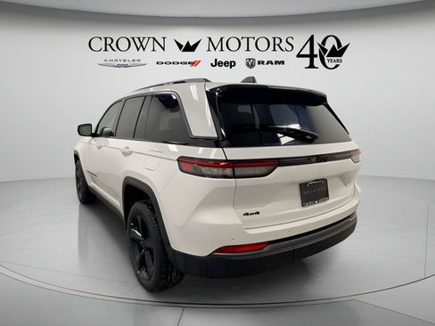 Used 2026 Jeep Grand Cherokee Limited w/ Limited Altitude Package AWD/4WD image 4