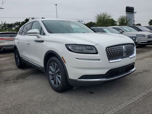 Certified 2022 Lincoln Nautilus Standard image 1