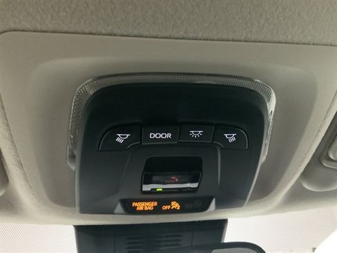 Used 2025 Toyota Corolla LE FWD image 32