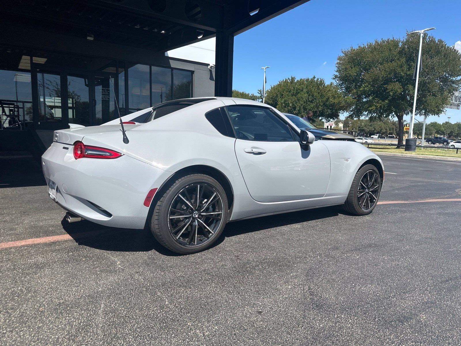 Used 2025 MAZDA MX-5 Miata RF Grand Touring RWD image 2