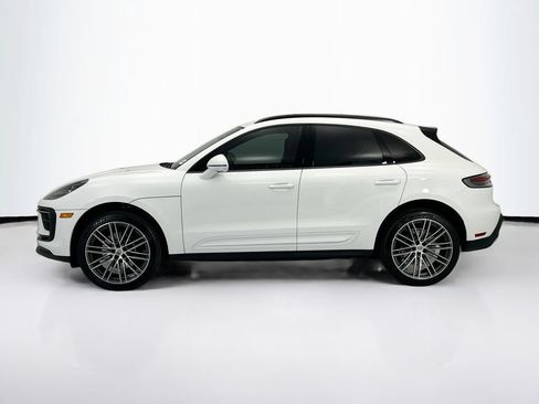 Used 2026 Porsche Macan AWD/4WD image 2