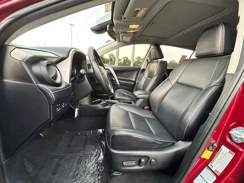 Used 2018 Toyota RAV4 Limited AWD/4WD image 14