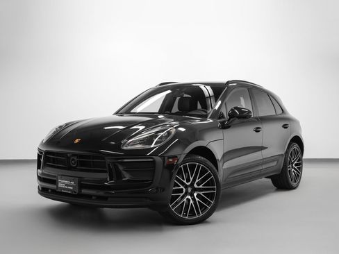 Certified 2022 Porsche Macan AWD/4WD image 1