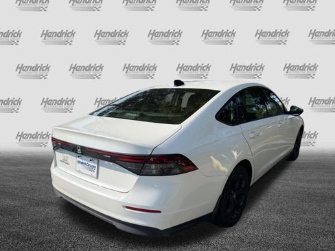Used 2025 Honda Accord SE image 9
