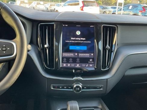 Certified 2025 Volvo XC60 B5 Core AWD/4WD image 17