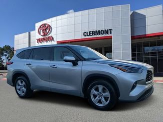 Used 2022 Toyota Highlander LE video 1