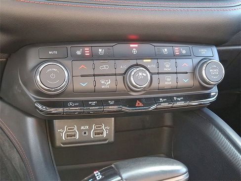 Used 2023 Dodge Durango GT image 17