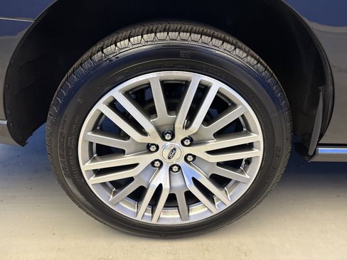 Used 2024 Ford Expedition Limited RWD image 8