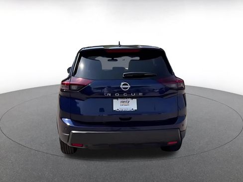 Used 2025 Nissan Rogue SV FWD image 10