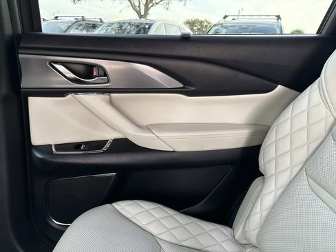 Used 2021 MAZDA CX-9 Signature image 19