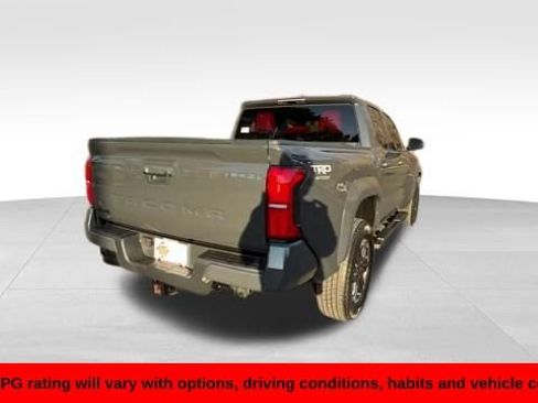 Used 2024 Toyota Tacoma TRD Sport image 7