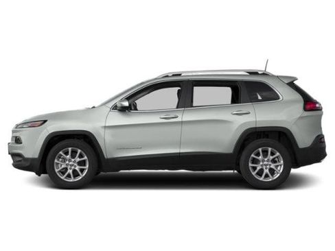 Used 2015 Jeep Cherokee Latitude image 3