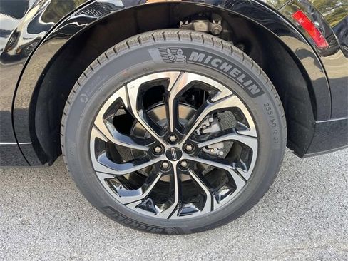 New 2026 Lincoln Nautilus Reserve image 11