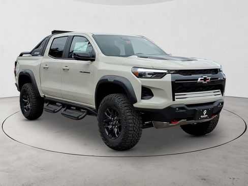 New 2026 Chevrolet Colorado ZR2 w/ Midnight Edition AWD/4WD image 3