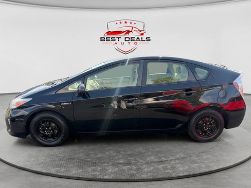Used 2012 Toyota Prius Two FWD image 2