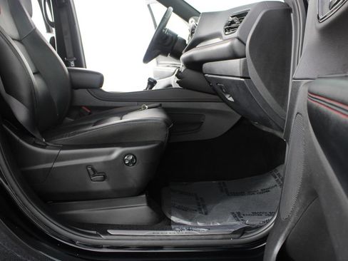 Used 2025 Dodge Durango GT AWD/4WD image 24