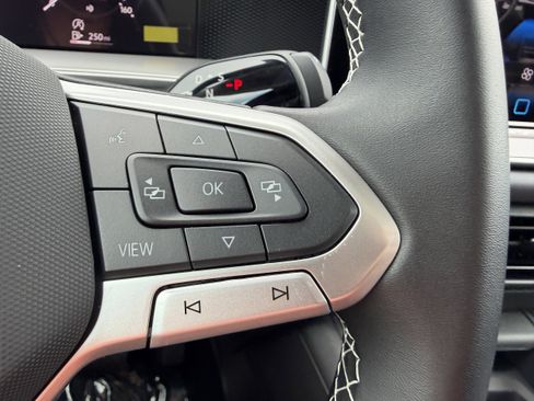 New 2026 Volkswagen Tiguan SE image 30