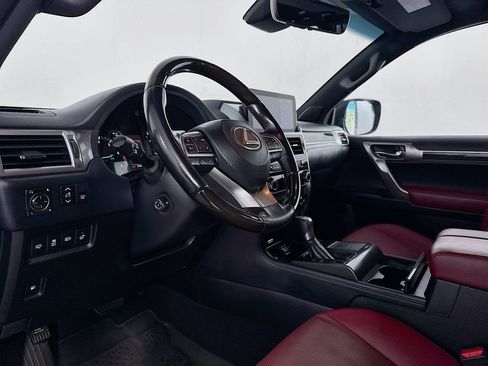 Used 2023 Lexus GX 460 Premium w/ Premium Package image 12