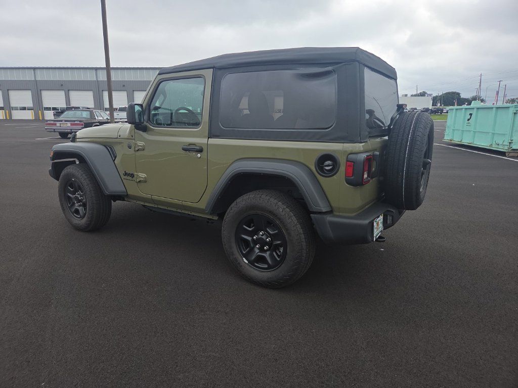 Used 2025 Jeep Wrangler Sport AWD/4WD image 10