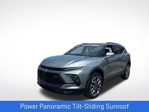 Certified 2025 Chevrolet Blazer RS w/ Enhanced Convenience Package AWD/4WD image 12