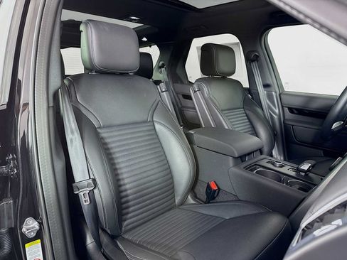 Used 2025 Land Rover Discovery S AWD/4WD image 47